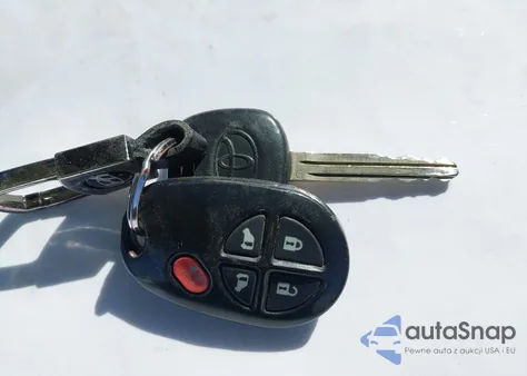 2013 Toyota Sienna Le V6 8 Passenger from USA, damaged, VIN 5TDKK3DC3DS281433